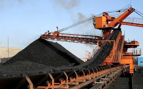 晋控煤业公司主要从事煤炭生产及销售业务.